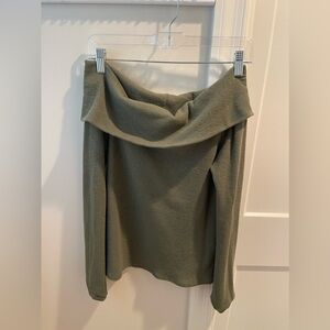 Lulus M off the shoulder sweater